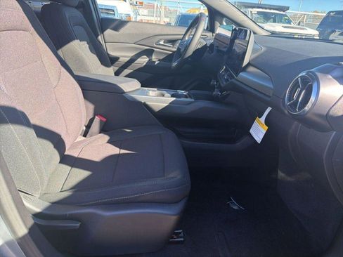 New 2026 Chevrolet Equinox EV LT w/ Comfort Package FWD image 23