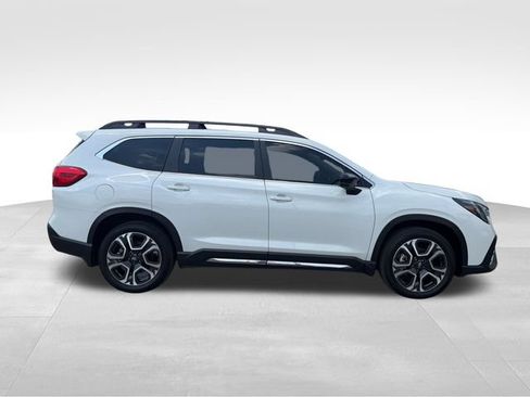 Used 2024 Subaru Ascent Limited w/ Technology Package AWD/4WD image 4
