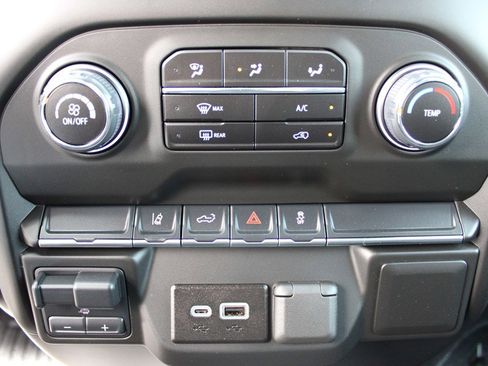 Used 2025 Chevrolet Silverado 2500 W/T w/ WT Convenience Package AWD/4WD image 33