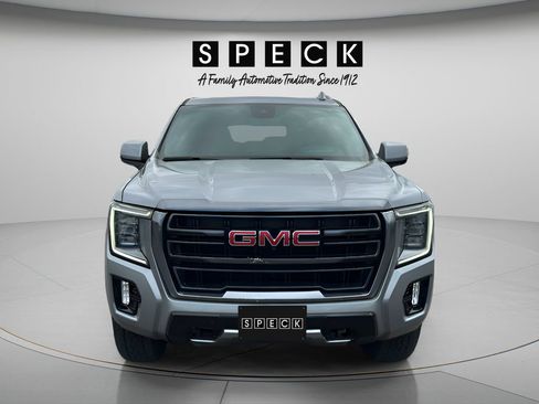 Used 2024 GMC Yukon XL AT4 w/ Technology Package AWD/4WD image 8