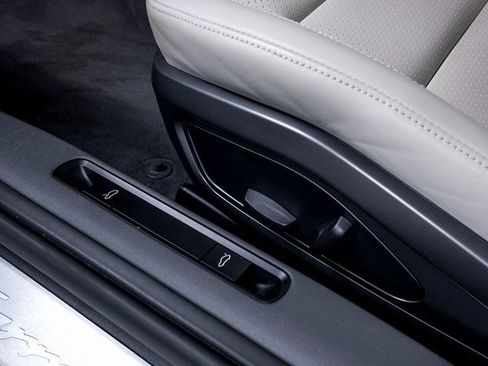 Used 2024 Porsche 911 Carrera 4S image 19