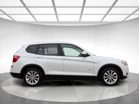 Used 2017 BMW X3 xDrive28i AWD/4WD image 4