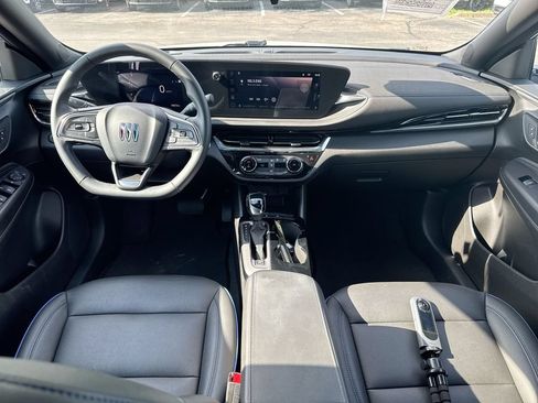 Used 2025 Buick Envista Sport Touring FWD image 10