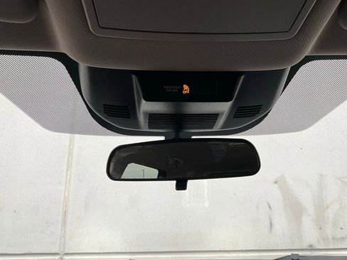 Used 2025 Nissan Rogue SV image 18