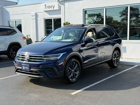 Used 2022 Volkswagen Tiguan SE AWD/4WD image 3