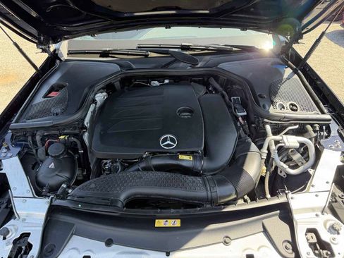 Used 2020 Mercedes-Benz E 350 Sedan image 17