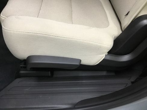 Used 2023 Chevrolet Traverse LT w/ LPO, Cargo Package AWD/4WD image 28