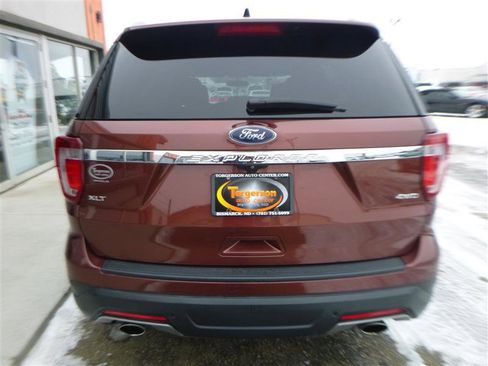 Used 2018 Ford Explorer XLT image 21