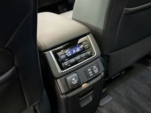 Used 2024 Subaru Ascent Touring image 26