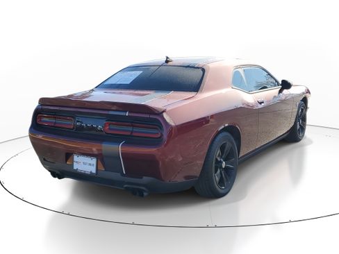 Used 2020 Dodge Challenger SXT image 6