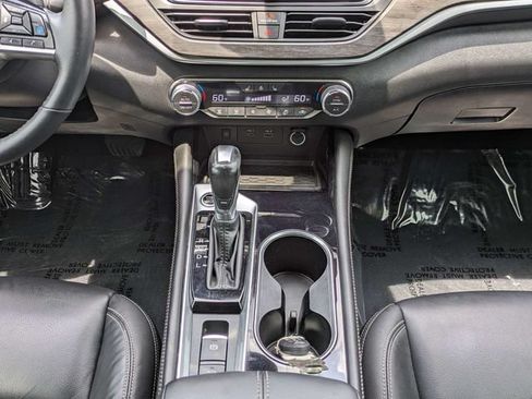 Used 2024 Nissan Altima 2.5 SL AWD/4WD image 19