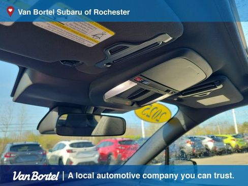 Certified 2025 Subaru Forester Premium AWD/4WD image 21