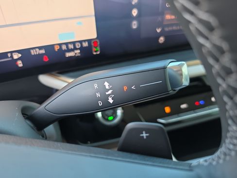 Certified 2025 Buick Envision Avenir AWD/4WD image 21