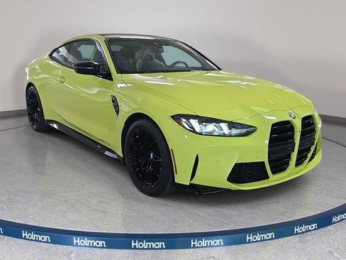 Used 2025 BMW M4 Competition w/ Executive Package image 4