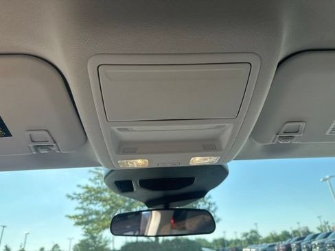 Used 2022 Ford Escape SE w/ SE Sport Appearance Package FWD image 19