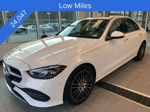 Used 2025 Mercedes-Benz C 300 4MATIC Sedan image 2