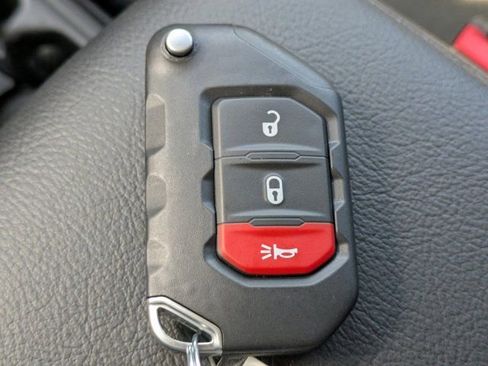 New 2026 Jeep Gladiator Sport image 25