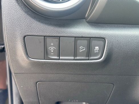 Used 2023 Hyundai Kona SEL FWD image 18