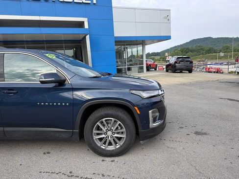 Used 2023 Chevrolet Traverse LT w/ LPO, Floor Liner Package AWD/4WD image 2