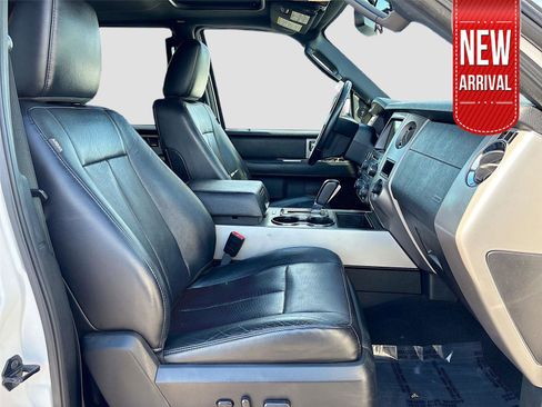 Used 2017 Ford Expedition EL Limited w/ Equipment Group 301A image 31