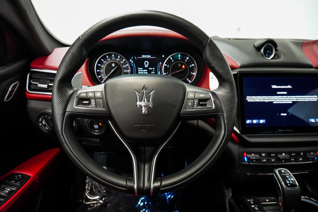 Used 2023 Maserati Ghibli Modena RWD image 15