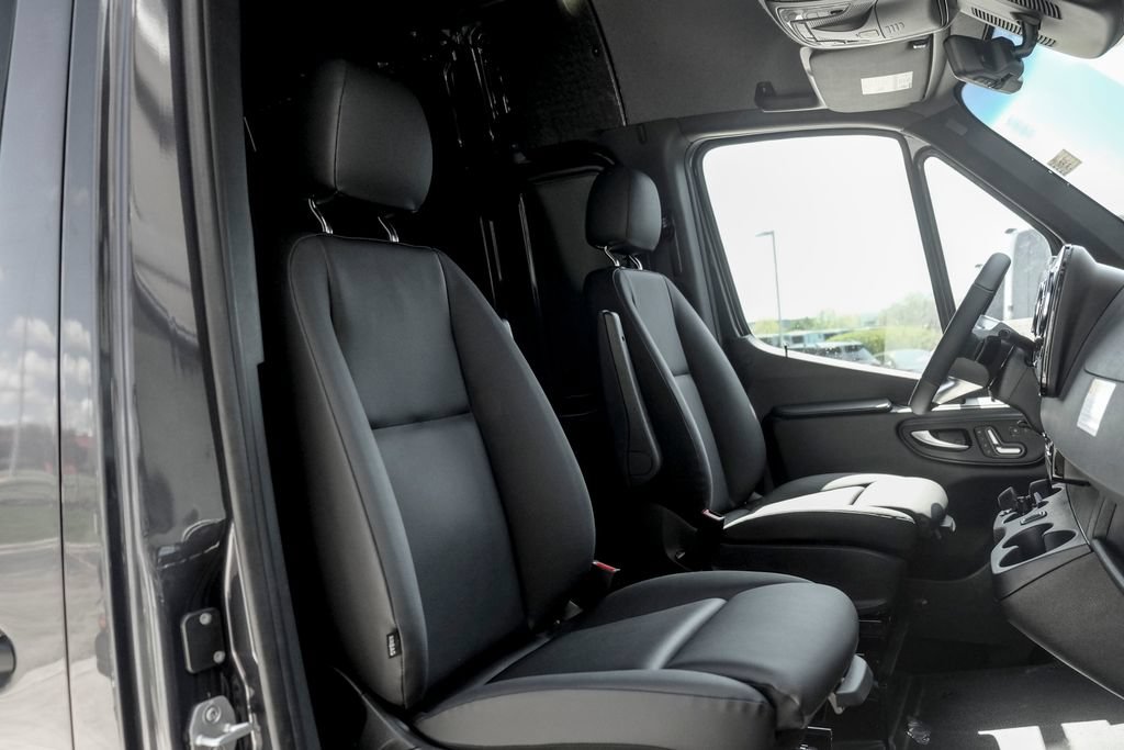 Used 2026 Mercedes-Benz Sprinter 2500 image 24