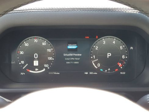 Used 2026 Land Rover Defender 130 X-Dynamic SE AWD/4WD image 16