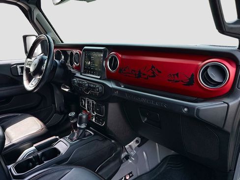 Used 2019 Jeep Wrangler Unlimited Rubicon image 24