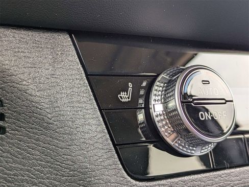 New 2026 Mitsubishi Outlander SE image 25