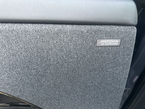 Used 2025 Land Rover Range Rover Sport SE AWD/4WD image 35