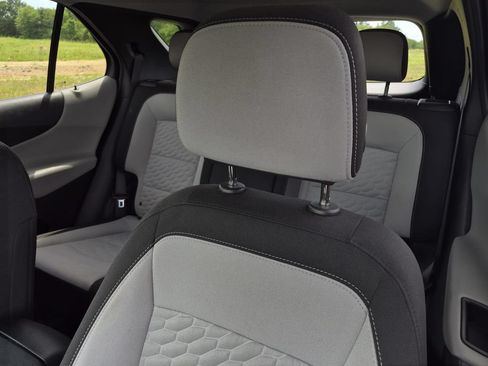 Used 2021 Chevrolet Equinox LT FWD image 13