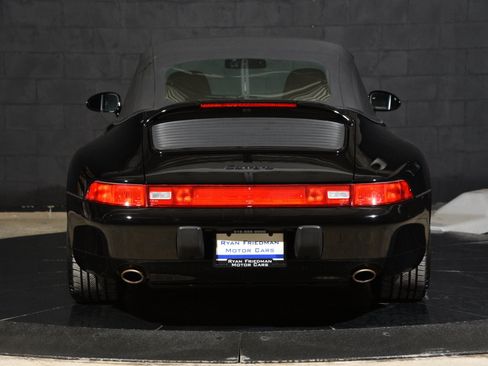 Used 1995 Porsche 911 Carrera RWD image 15