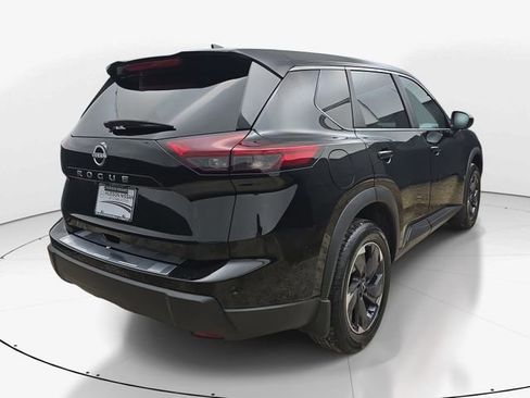 Used 2025 Nissan Rogue SV FWD image 10