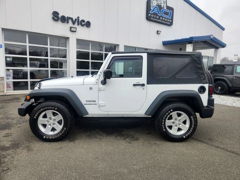 Used 2013 Jeep Wrangler Sport image 8