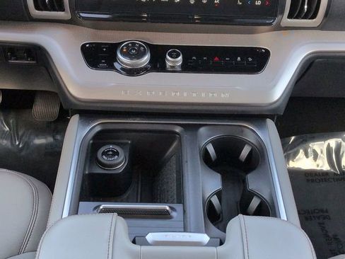 Used 2025 Ford Expedition Max Active AWD/4WD image 19