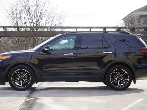 Used 2014 Ford Explorer Sport w/ Equipment Group 401A image 4