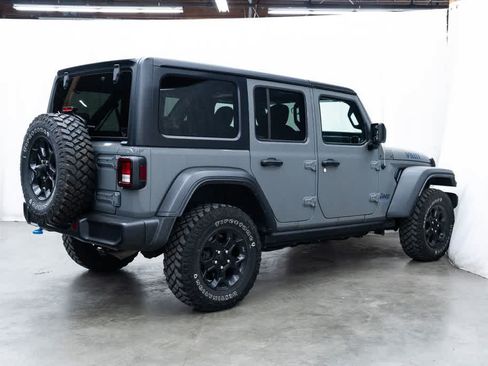 Used 2023 Jeep Wrangler Unlimited w/ Cold Weather Group AWD/4WD image 6