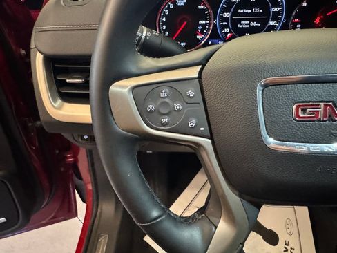 Used 2024 GMC Terrain Denali w/ Denali Premium Package AWD/4WD image 11