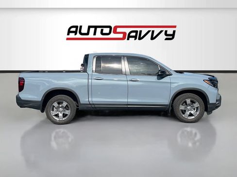 Used 2025 Honda Ridgeline TrailSport image 8