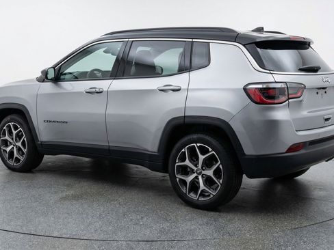 Used 2025 Jeep Compass Limited AWD/4WD image 6