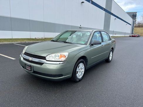 Used 2005 Chevrolet Malibu w/ Preferred Equipment Group image 6