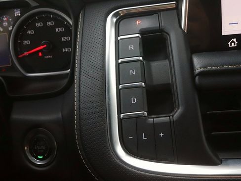 Used 2021 Chevrolet Tahoe Premier w/ Premium Package image 24