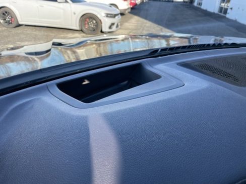 Certified 2023 BMW X6 xDrive40i w/ Climate Comfort Package image 25