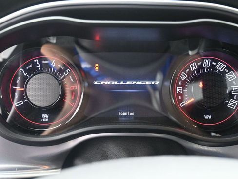 Used 2019 Dodge Challenger R/T w/ Driver Convenience Group RWD image 20