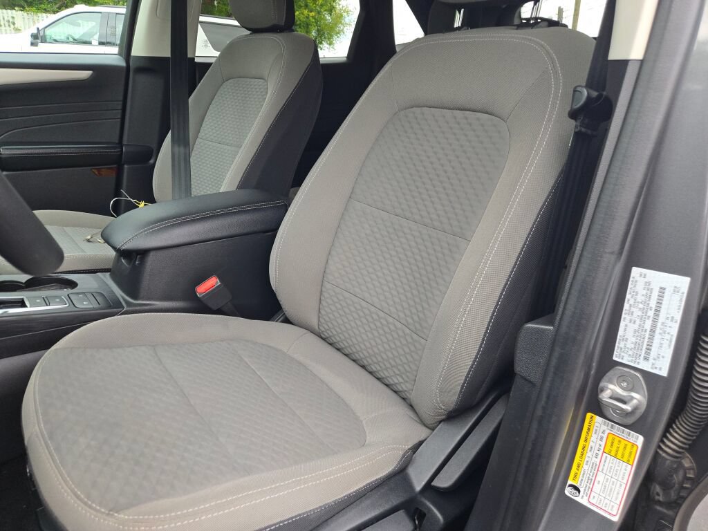 Used 2022 Ford Escape SE AWD/4WD image 29