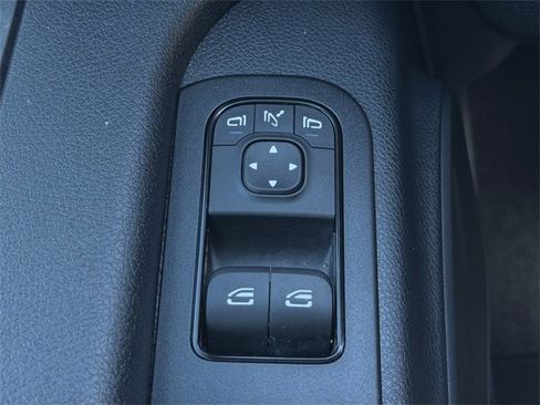 Used 2020 Mercedes-Benz Sprinter 2500 image 16