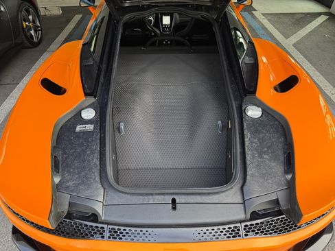 Used 2021 McLaren GT RWD image 38