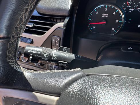 Used 2018 GMC Yukon XL Denali AWD/4WD image 36