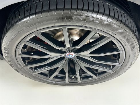 Used 2022 BMW X6 M50i w/ Executive Package image 33