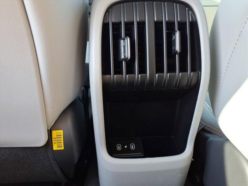 Used 2025 Hyundai Kona Limited image 14